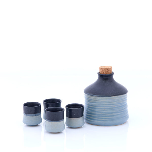 ceramic carafe set with wedges in gray-black shades