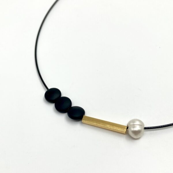 necklace with pearl & hematite beads