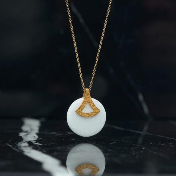 white marble necklace - krinos round
