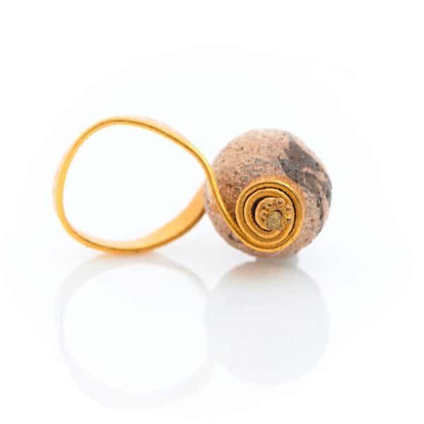 ring with two-color ceramic stone