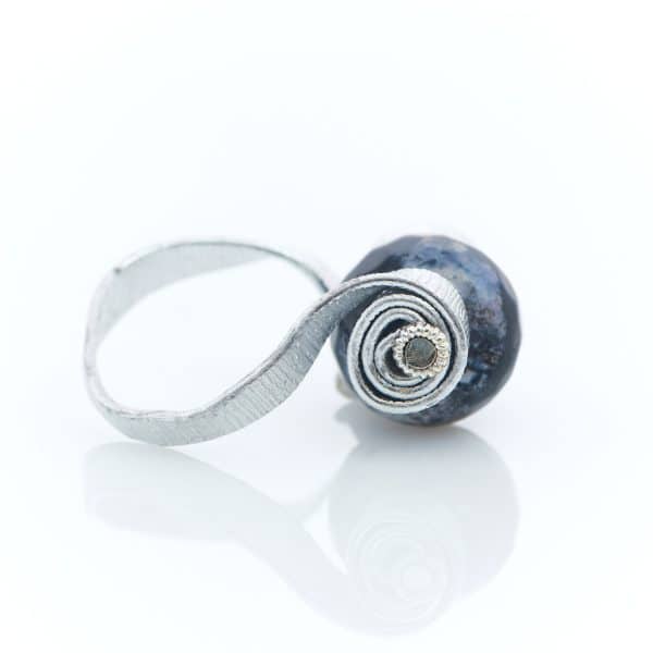 δαχτυλίδι ασημί με σκούρο μπλε αχάτη